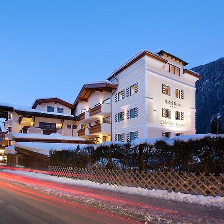 Hotel Rose Mayrhofen Bagian luar foto